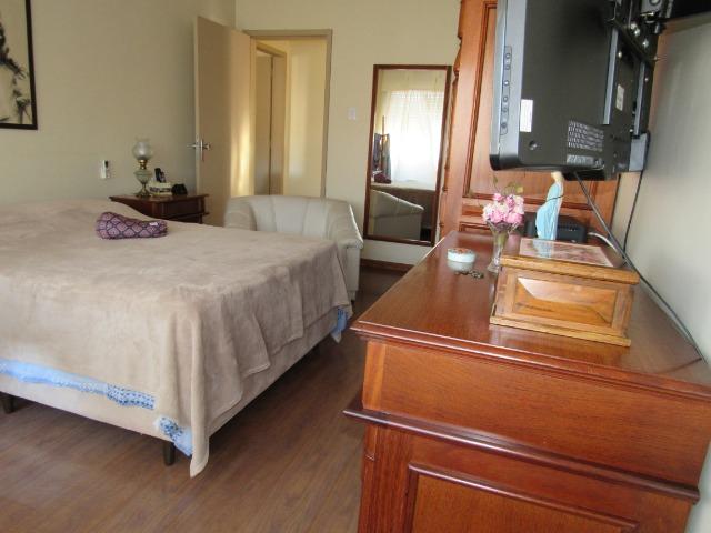 Apartamento três dormitórios,quarto andar - Foto 5