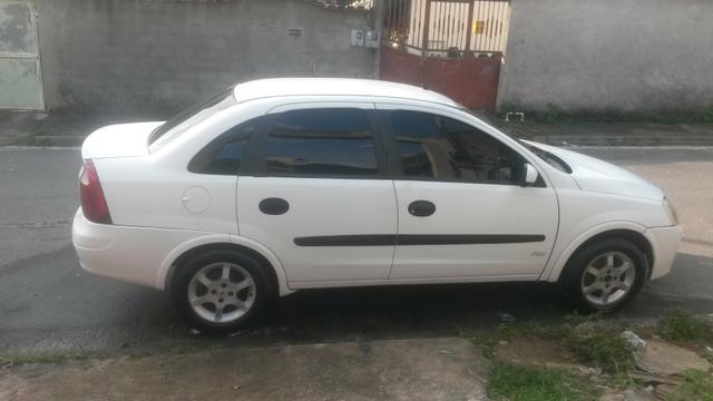 Vendo corsa max sedan 1.8 com gnv estar no documento, estar com rodas de ferro