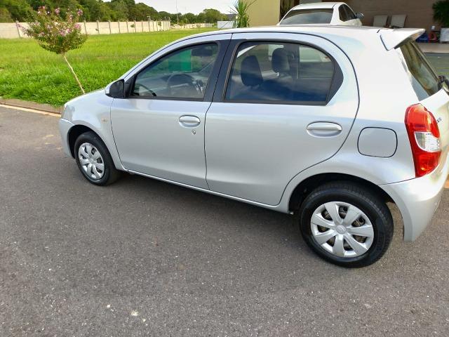 Etios 1.5 XS HB hatch completo , com apenas 38.362km IPVA 2019 pago - Foto 5