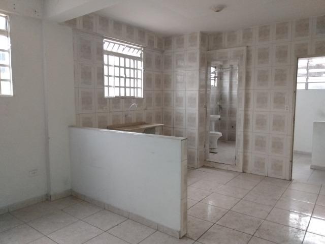 Aalugar Oportunidade Frente para Avenida Apartamentos 01 e 02 dormitórios - Foto 14