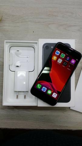 Iphone 7 32gb Preto - Fone - carregador - biometria ok - Foto 4
