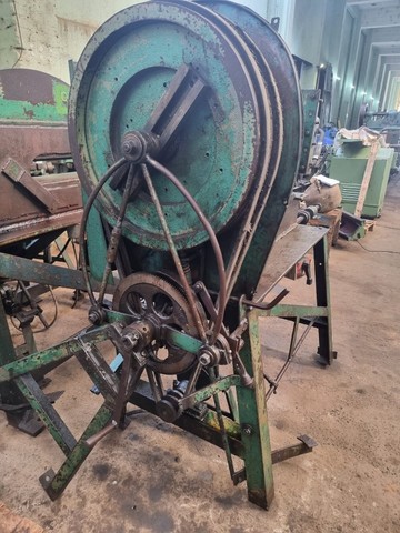 Puncionadeira com matrizes - 1766