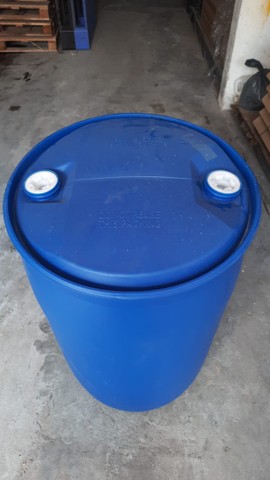Bombonas Barricas Tambor de Plastico de 200 litros usadas (11) 9.4742-1803
