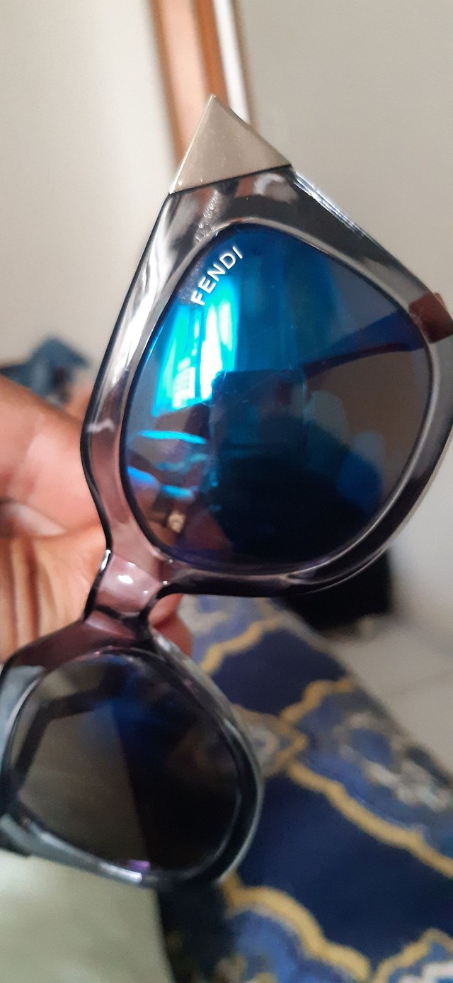 Óculos Fendi original 