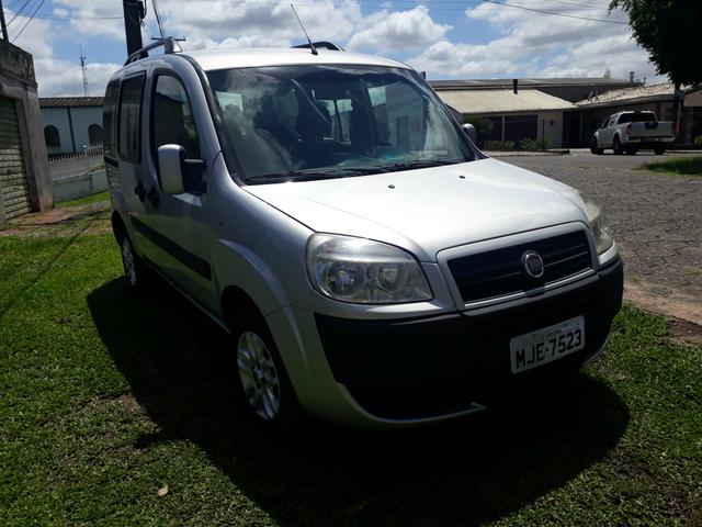 Doblo Attractiv 2012 1.4 6 lugar - Foto 6