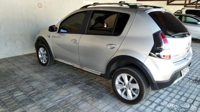 Vendo ou troco por Sandero Stepway 2015 pra cima,com volta em dinheiro