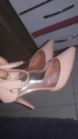 Vendo está Sandália tam:39 - Foto 2