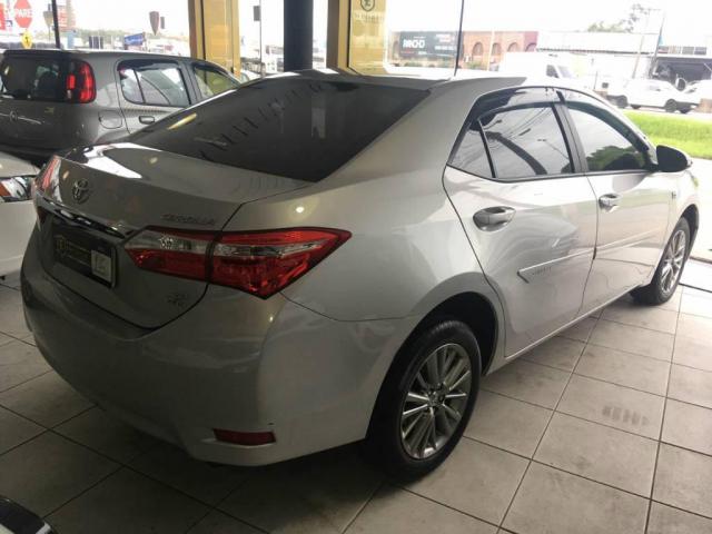 Toyota Corolla Sedan Xei - Foto 3