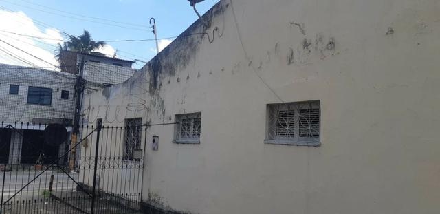 Vende-se casa no Montese (excelente potencial para comércio) - Foto 14