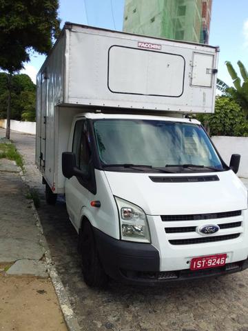 Ford Transit com baú - Foto 2