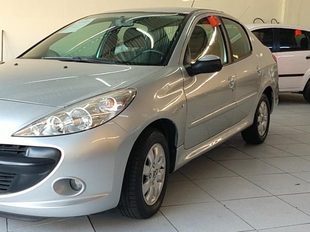 PEUGEOT 207 2009/2010 1.4 XR PASSION 8V FLEX 4P MANUAL - Foto 17