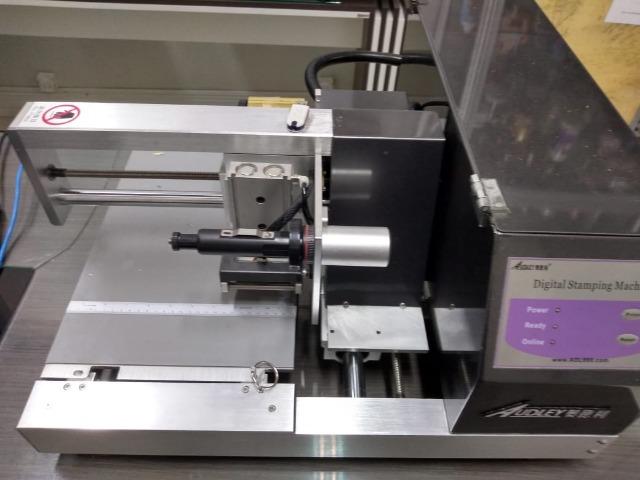 Máquina de Hotstamping Digital