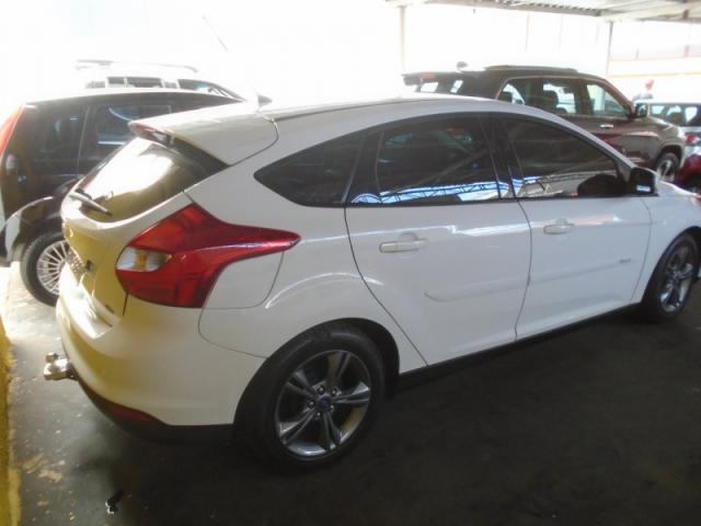 Ford Focus SE 1.6 Branco - Foto 4