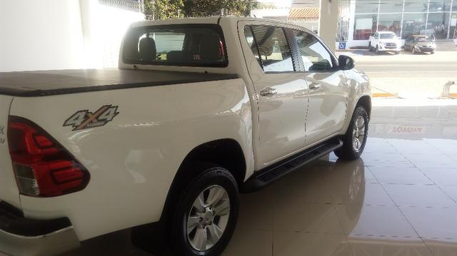 Hilux cd srv 4x4 diesel automática - Foto 7