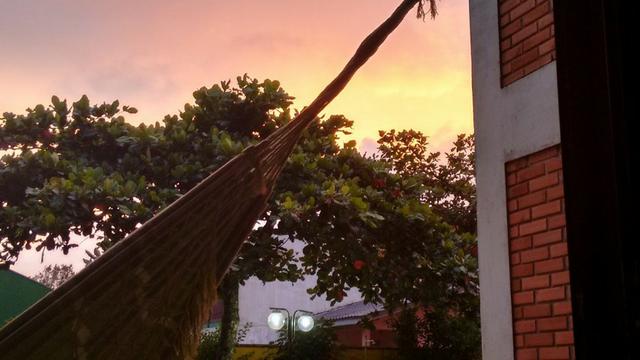 Sobrado em Itapoá-SC, 2 quadras do mar - Foto 8