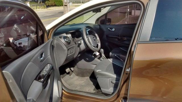 RENAULT CAPTUR INTENSE 1.6 16V SCE CVT X-TRONIC FLEX Marrom 2017/2018 - Foto 5