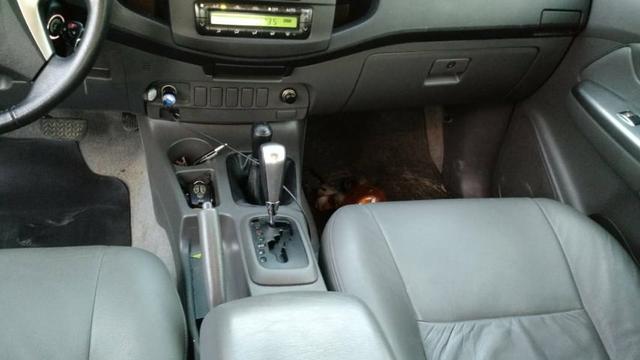 Toyota Hilux SRV 4x4 automatica 2015 - Foto 18