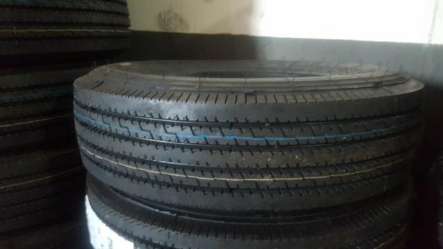 Pneu 215 75 17.5 Micro onibus e caminhão 3/4 - Foto 3