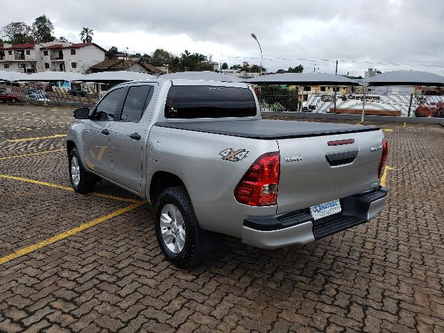 Toyota Hilux STD 2.8TDi 4x4 - Foto 6