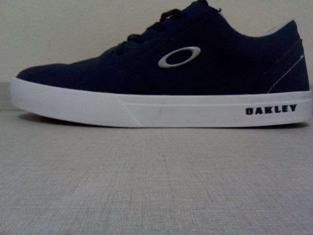 Tênis Oakley Azul (Usado muito pouco)
