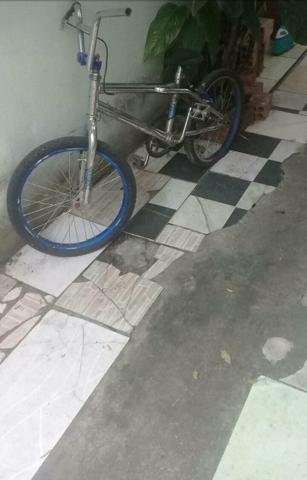 Bmx cromada ou troco por celular j8