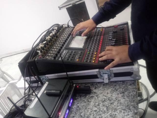 Equipamento profissional completo para banda - Foto 3