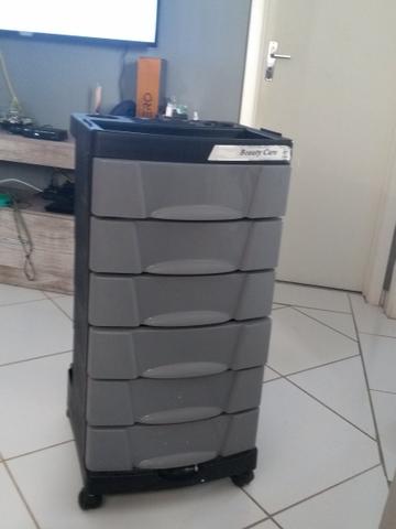Auxiliar de cabeleireiro