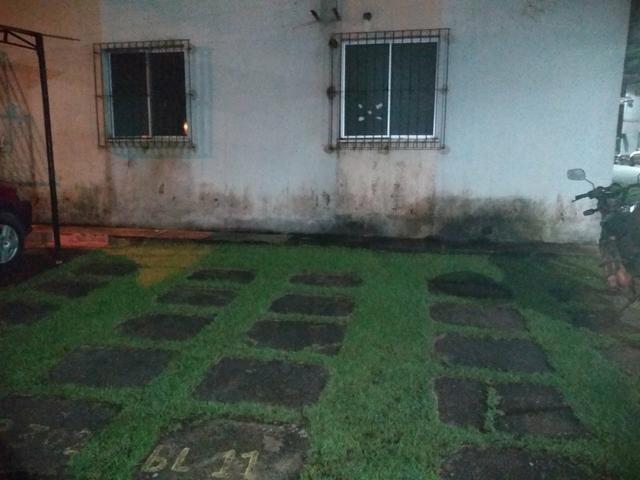 Alugo apartamento térreo