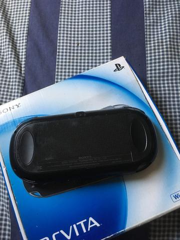 PS Vita Desbloqueado 16GB cabo + fonte carregadora - Foto 4