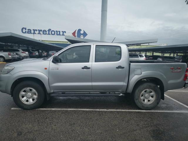Vendo Hilux 2015/2015 Diesel 4x4 STD TurboDiesel