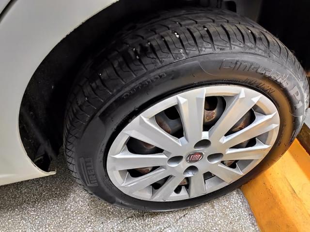 FIAT PUNTO ATTRACTIVE 1.4 FLEX MEC. - Foto 7