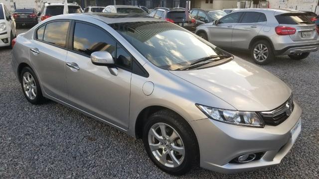 Honda Civic automático - completo - dono único - teto solar - apenas 41 mil km rodados - Foto 5