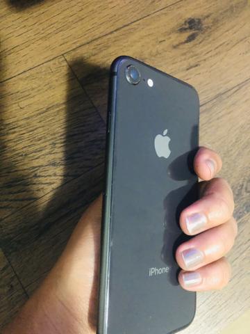 IPhone 8 64g - Foto 2