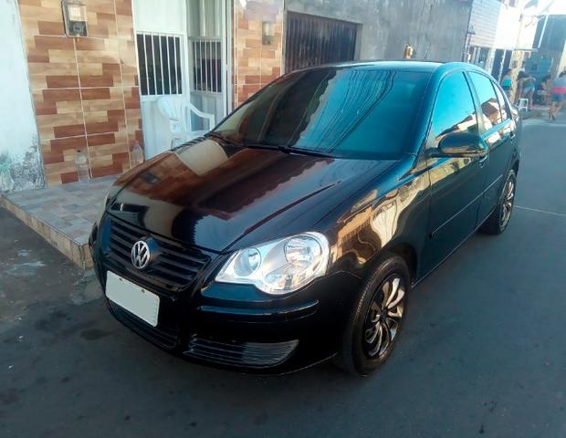 Volkswagen Polo Sedan 1.6 8V (Flex) 2011 completo
