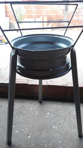 Vendo uma churrasqueira 80 reais - Foto 3