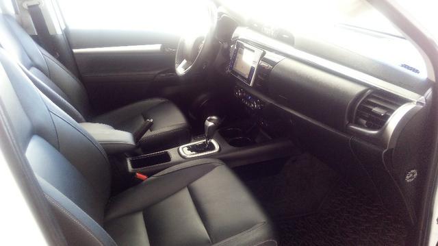 Hilux cd srv 4x4 diesel automática - Foto 11