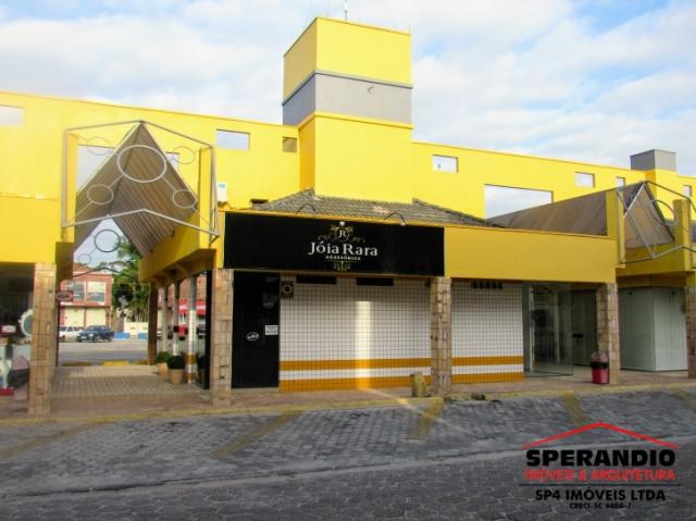 Conjunto comercial (19 lojas) na principal avenida de itapoá - Foto 4