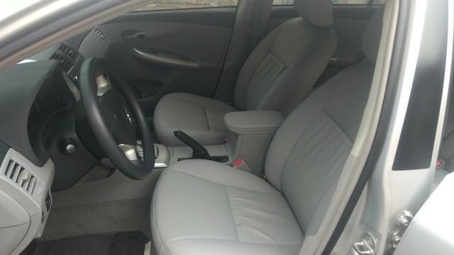 Toyota Corolla 1.8 GLI 2012 AUT extra! banco de couro, aceito motos e carros menor valor - Foto 9