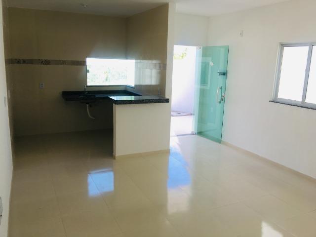 Linda casa com documentação gratis:fino acabamento, 3 quartos , 2 banheiros , 3 vagas - Foto 6