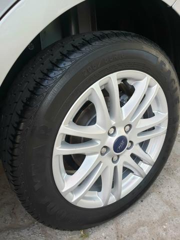 Focus sedã GLX 2013 - Foto 11