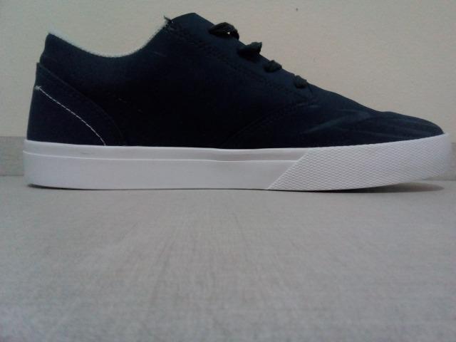 Tênis Oakley Azul (Usado muito pouco) - Foto 2
