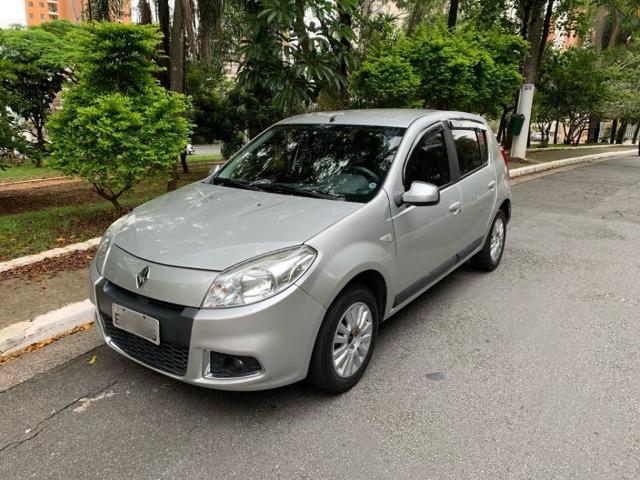 Renault Sandero automático, 70.000 km, única dona - Foto 2