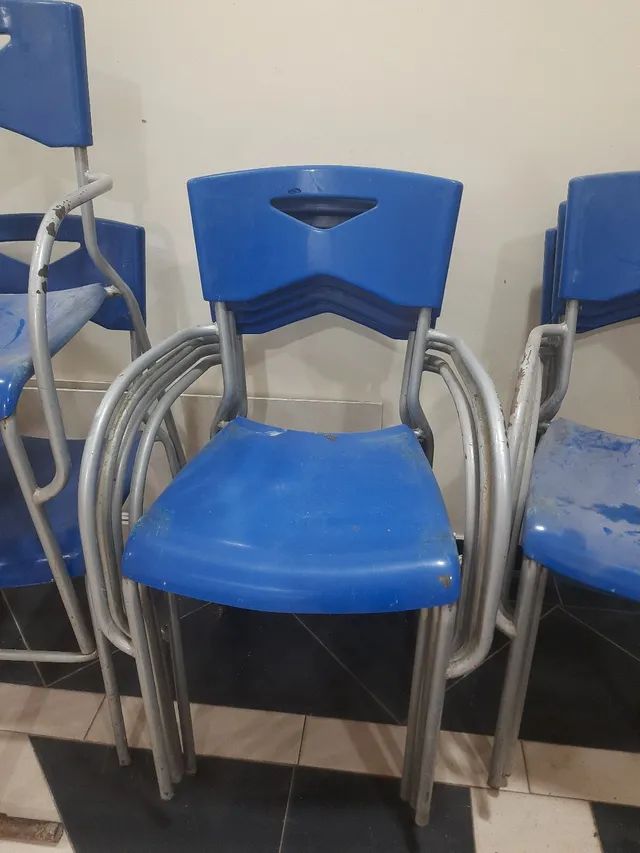 Cadeiras Azuis usadas 