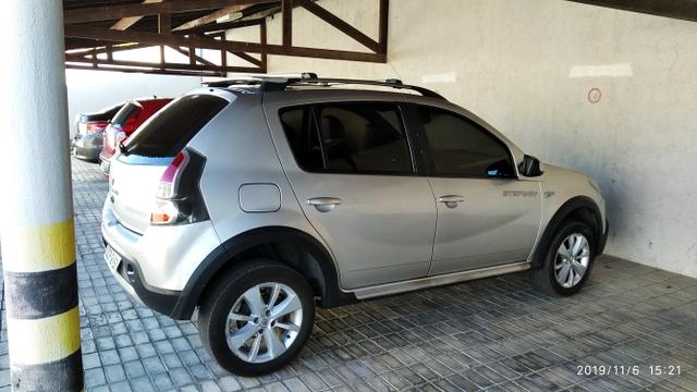Vendo ou troco por Sandero Stepway 2015 pra cima,com volta em dinheiro - Foto 2