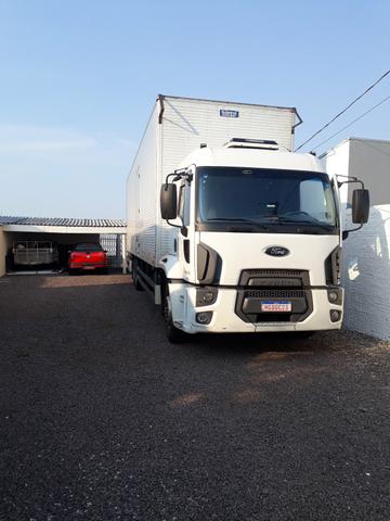 Vendo Ford cargo 2428 bom estado caminhão trabalhando - Foto 4