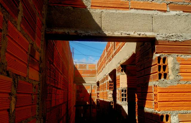 VENDE-SE ESTA CASA EM CONSTRUÇÃO: (Valor negociável ) - Foto 7