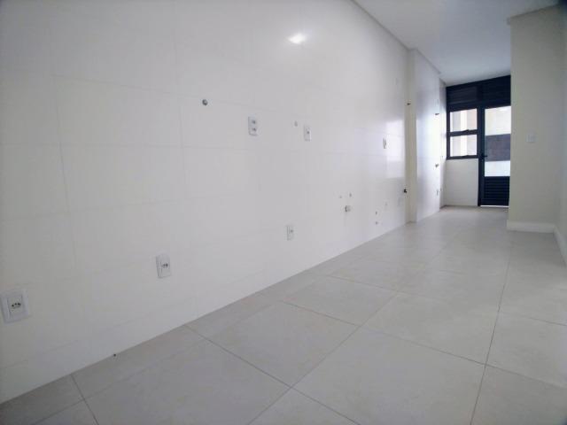 Amplo Apartamento 3 Dormitórios(1Suíte+2D) + Lavabo com 2 Vagas no Centro de Itajaí! - Foto 5