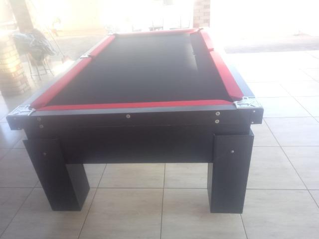 Mesa Gaveta Bilhar Cor Preta Tecido Preto e Borda Vermelha Mod. SOWH6368