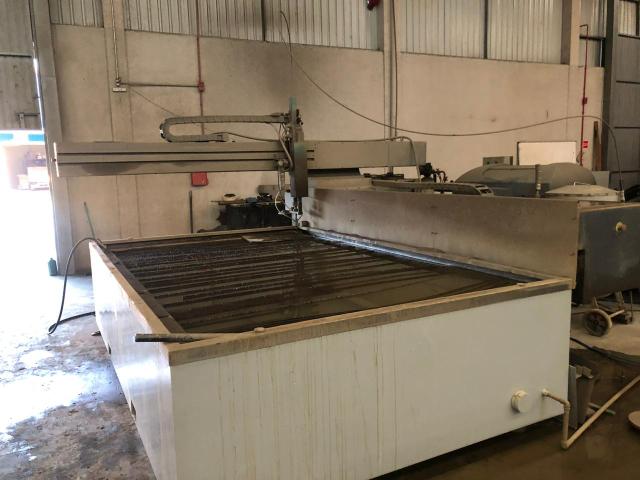 Máquina corte água