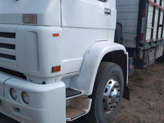 Vende-se um caminhão boiadeiro ano 2005 - Foto 4